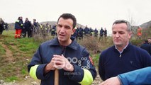 Ora News - Zjarrfikësit i bashkohen mbjelles së pemëve, Veliaj: Qytetarët të nxitojnë!
