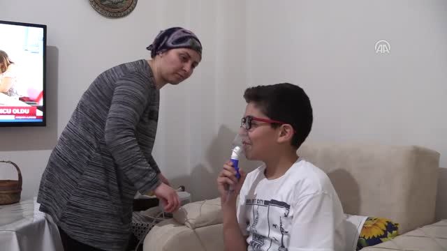 Evlada Adanan Ömürler - Hasta Oğlunun Hem Annesi Hem Babası Oldu