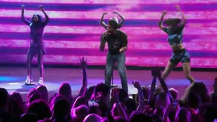 Pharrell Williams - Lose Yourself to Dance (Live from Apple Music Festival, London, 2015)