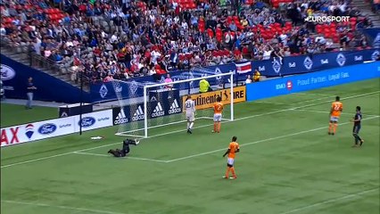 Énorme fail, petit filet et égalisation à la dernière minute : ce Vancouver-Houston était animé