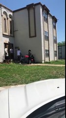 Ils voulaient voler le livreur de pizza mais se font braquer