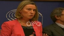 Ora News - Mogherini: Nëse Shqipëria rrëzohet, nuk është aspak në interes të BE