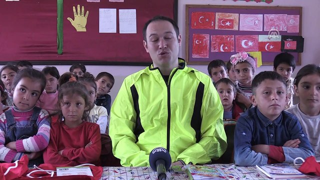 Köydeki çocuklar da kitap okusun diye bisikletiyle dağları aşıyor - BİTLİS