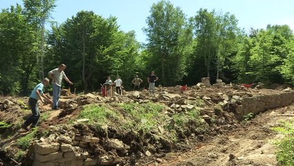 Bosna'nın 'en eski Müslüman mezarlığı' gün yüzüne çıkarılıyor - USTİKOLİNA