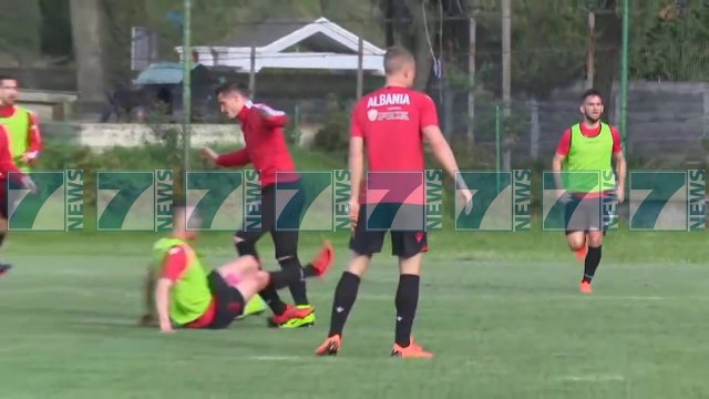 DY DEBUTUES TE TJERE PER KOMBETAREN, ABAZAJ DHE GAVAZAJ TE EMOCIONUAR - News, Lajme - Kanali 7