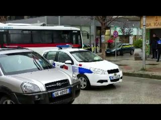Fier, policia vret grabitësin (Pa koment) - Top Channel Albania - News - Lajme