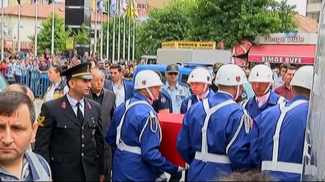 Şehidin annesi Gülşen Kozak: “Ağlamayacağım, o hainleri sevindirmeyeceğim”