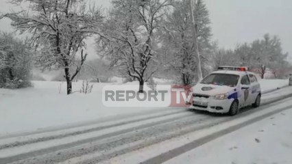 Download Video: Report TV - Moti i keq, reshje shiu e dëbore në disa qarqe