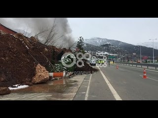 Ora News - Rrëshqitja e kodrës, dherat bien në Rrugën e Kombit