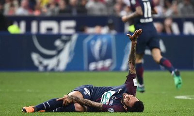 Cedera, Dani Alves Absen Bela Brasil di Piala Dunia