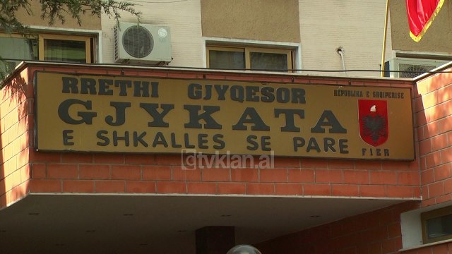 Flet grabitësi i plagosur ne Fier: Nuk mbaj mend asnje gje nga ngjarja