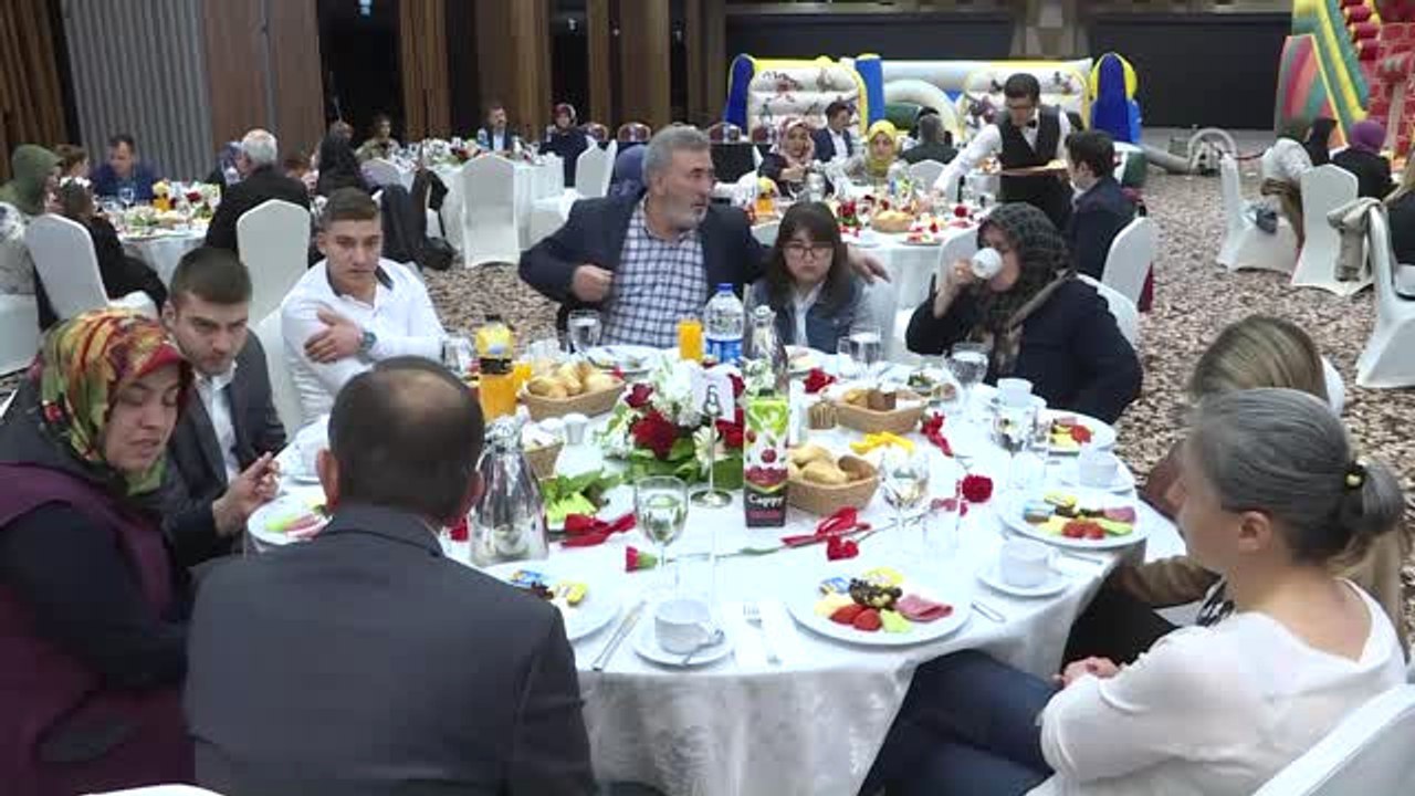 Sarıeroğlu: "Ben Bir Aile Gibi, Kendimi Sizlerin Bir Evladı Gibi Hissediyorum"