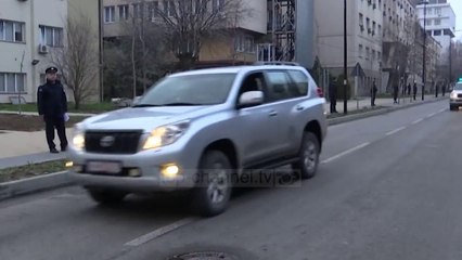 Télécharger la video: Tensionohet veriu i Kosovës - Top Channel Albania - News - Lajme