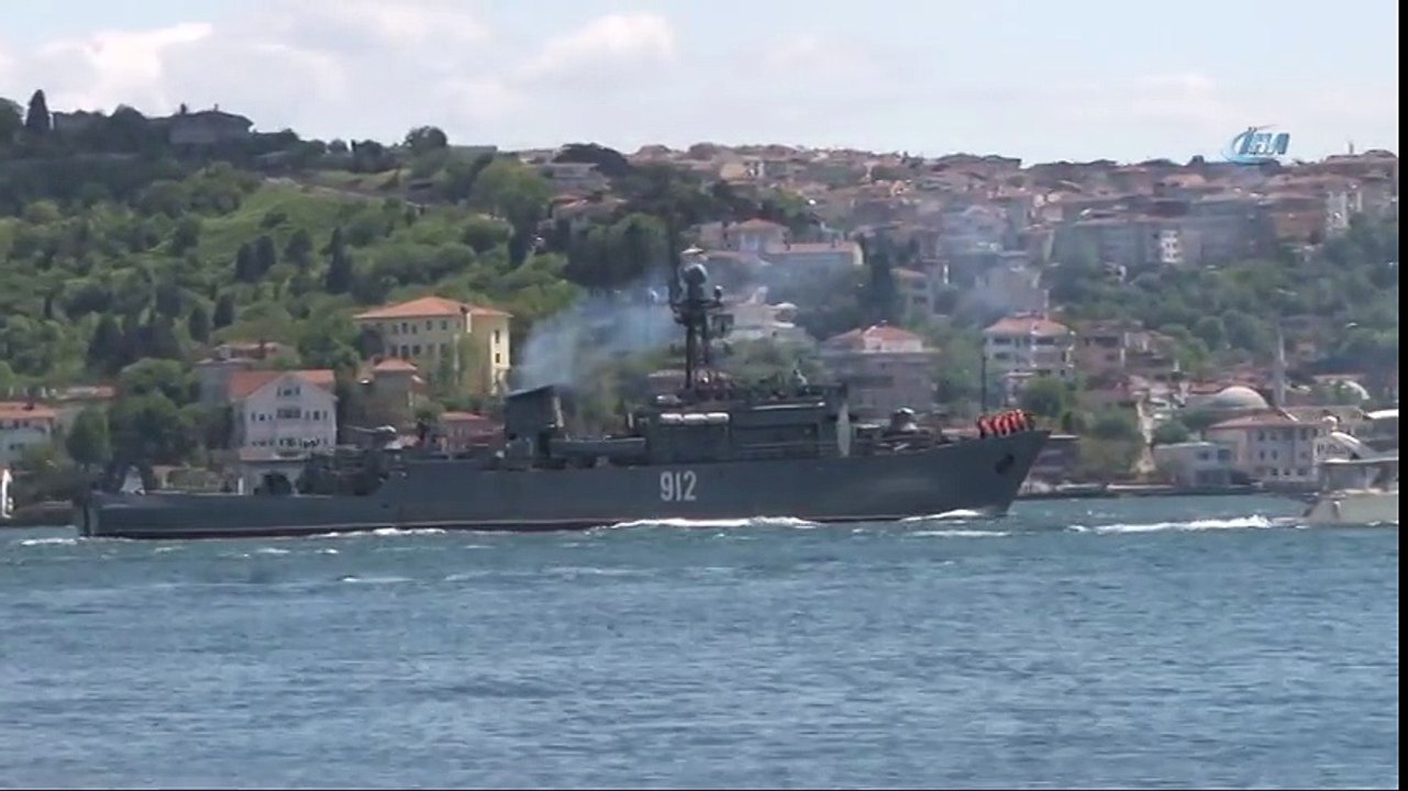 Rus Donanmasına Ait Mayın Tarama Gemisi İstanbul Boğazından Geçti