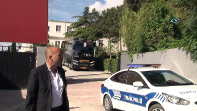 Galatasaray, Türk Telekom Stadyumu’na doğru yola çıktı