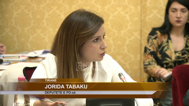 Qeveria refuzon pergjysmimin e takses së prones