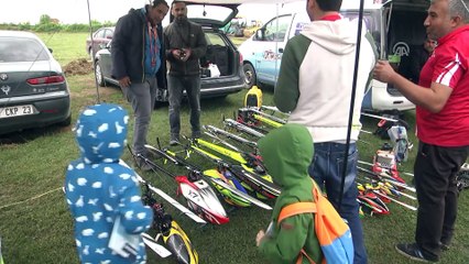 Model uçak tutkunları gösteri yaptı - KOCAELİ