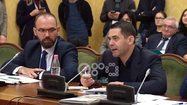 Ora News - Ankesat e biznesit amerikan, taksa e pronës dhe TVSH ndezin debatin tek Ekonomia