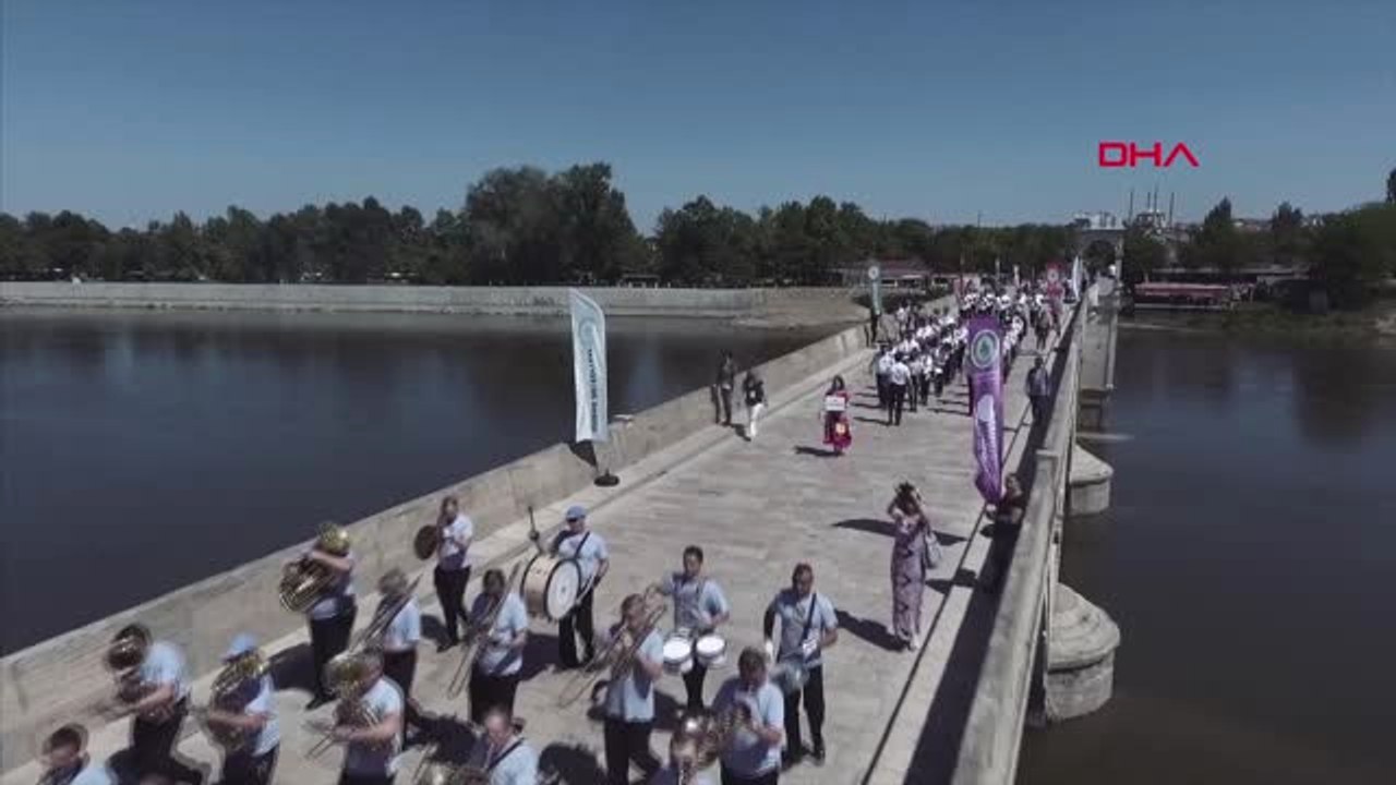 Edirne-Guinness Rekorlar Kitabı'na Aday Dev Tavada Tonlarca Ciğer Pişirildi-Hd