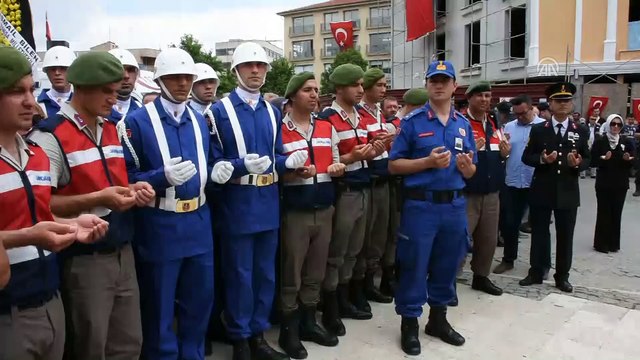 Şehit Jandarma Astsubay Kozak son yolculuğuna uğurlandı (2) - MANİSA