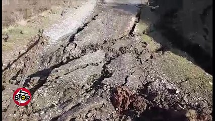 Stop - Katund-Librazhd, 3 kilometra nga qyteti nuk ka rrugë lidhëse dhe toka ka rënë...