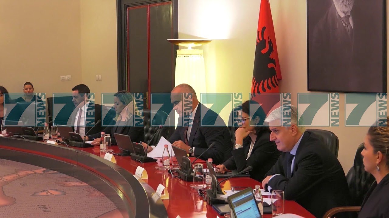QEVERIA «VULOS» NDERTIMIN E RRUGES SE ARBRIT - News, Lajme - Kanali 7