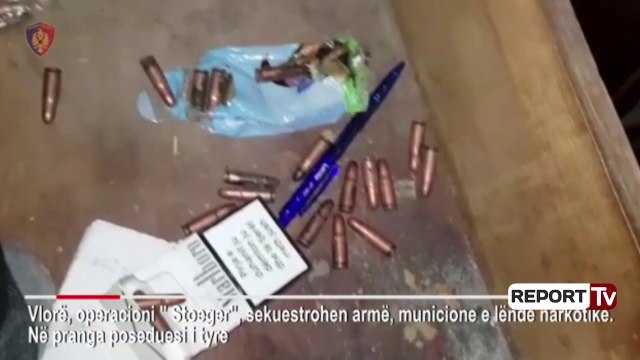 Report TV - Vlorë, sekuestrohen armë, municione dhe drogë, arrestohet 58-vjeçari