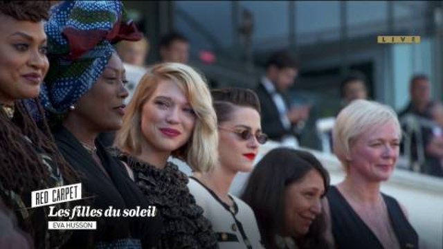 82 personnalités féminines montent les marches pour la parité - Cannes 2018