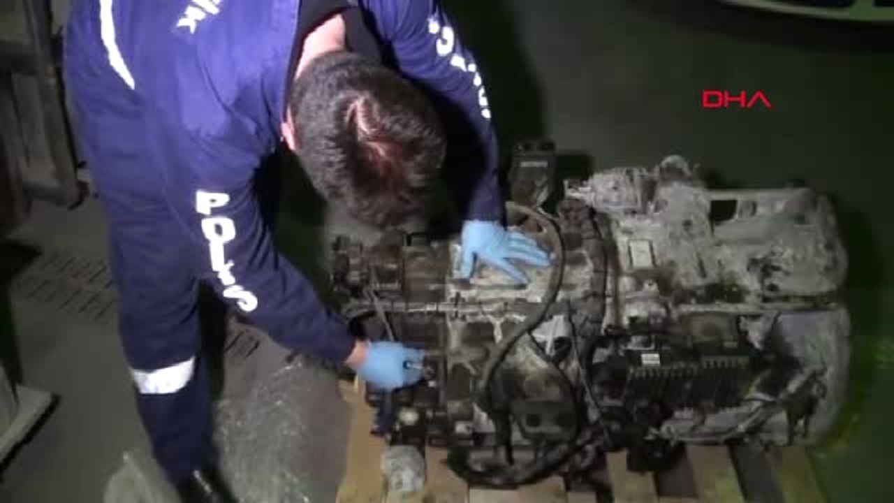 Şanzıman İçinden Uyuşturucu Hap Ele Geçirildi