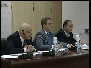 Ardian Gjini replikon me Diana Qarkaxhinë