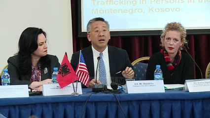 Trafikantë me mandate, Lu: Prangosni të zgjedhurit që trafikuan femrat - Top Channel Albania