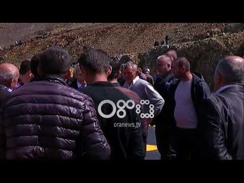 Ora News - Protestuesit e revoltuar: Kjo nuk është Rruga e Kombit por e hajdutëve