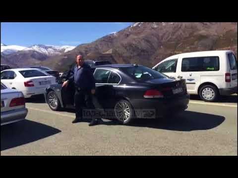 Protesta, radhë kilometrike në Rrugën e Kombit - Top Channel Albania - News - Lajme