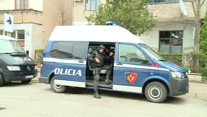 Këshilltarët bashkiak të Kukësit padi prokurorëve dhe policëve - Top Channel Albania - News - Lajme