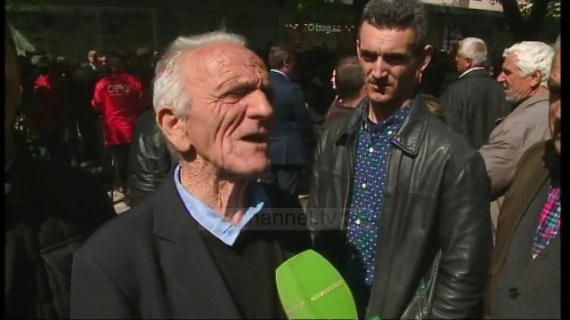 Protestuesit: Rama të lirojë të arrestuarit sa nuk është vonë - Top Channel Albania - News - Lajme