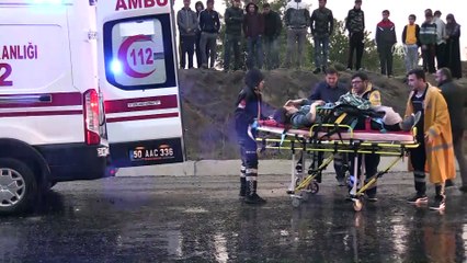 Öğrencileri taşıyan tur midibüsü devrildi: 9 yaralı (2) - NEVŞEHİR