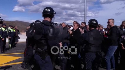 Ora News - Protestuesit e arrestuar të Rrugës së Kombit, nesër në gjykatë