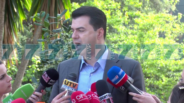 OPOZITA DO TE BLLOKOJE RRUGET, AKSIONI TE ENJTEN - News, Lajme - Kanali 7