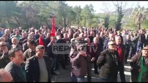 Report TV - Ballsh/ Naftëtarët vijojnë protestat