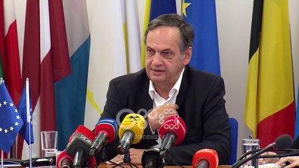 Ora News - Fleckenstein: Koha të çelen negociatat, demonstrata nuk ndikon në raport
