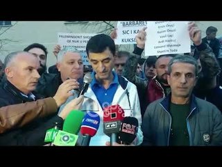 Ora News - Protesta paqësore para policisë së Kukësit për lirimin e 11 të arrestuarve