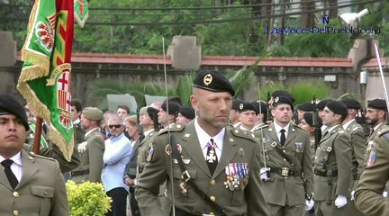Cerca de 700 catalanes juran bandera entre emociones y aplausos al Ejército en Barcelona