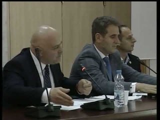 Jeton Vorfi replikon me Ardian Gjinin