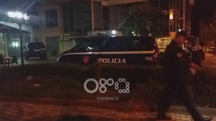 Ora News - Elbasan, i dehuri sulmon me thikë njerëzit, 4 të plagosur
