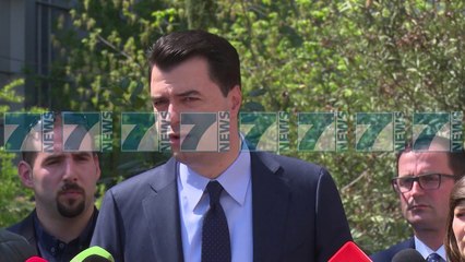 BASHA PRET NE TAKIM ARTISTET - News, Lajme - Kanali 7