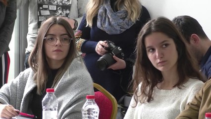 Diskutohet për pjesëmarrjen e të rinjëve në zgjedhje dhe vendimarrje - Lajme