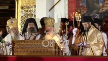 Ora News - Krishti u ngjall! Edhe pas nënshtetësisë, Janullatos meshë në gjuhën greke