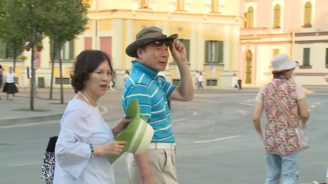 Turizmi me sytë nga Kina, hiqen vizat për të hyrë në Shqipëri- Top Channel Albania - News - Lajme