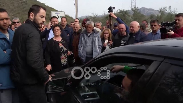 Ora News - Protesta e opozitës, procedohen mbi 50 persona përfshirë Bashën e Kryemadhin