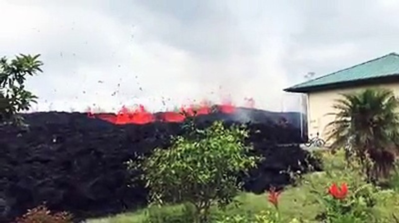 UPDATE_ Lava Eruption fissure close up in hawaii Volcano KilaueaVolcano